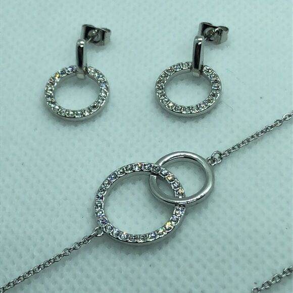 💛 Nic & Syd Swarovski Crystal Set - Picture 4 of 5